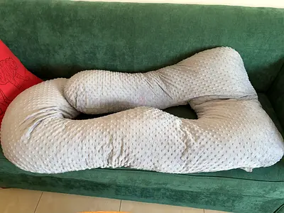 Full-body U-shaped Pregnancy / Nursing Pillow - Light Grey