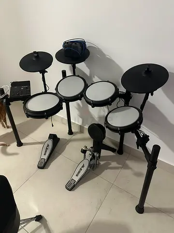 Alesis Nitro Max Electronic Drum Kit Package