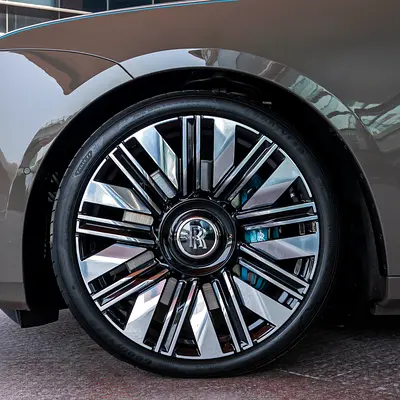 2025 ROLLS-ROYCE GHOST — миниатюра 16