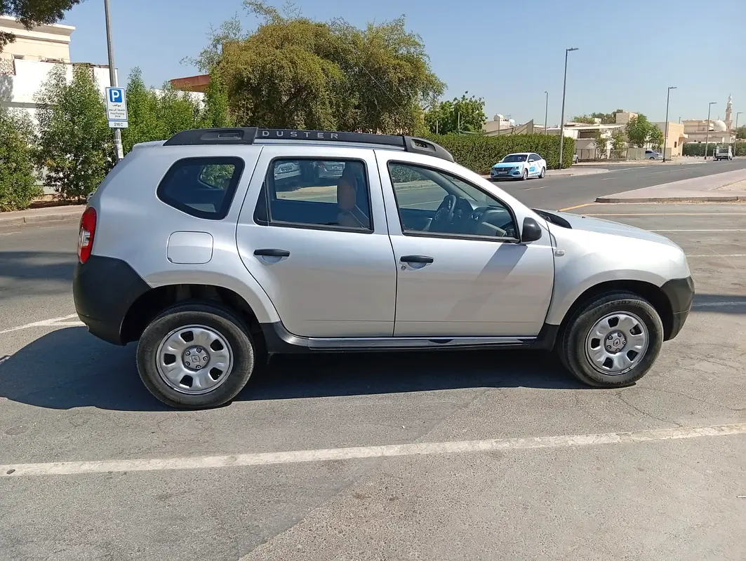 Renault Duster 2016 — photo 1 of 10