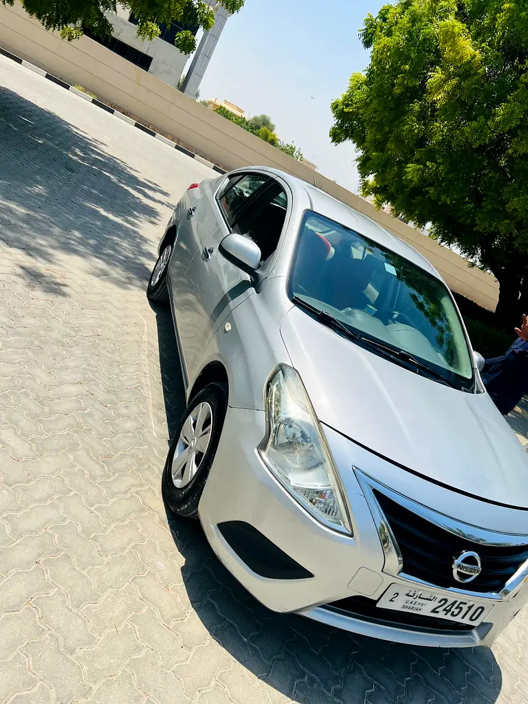 Nissan Sunny 2016 — photo 1 of 6