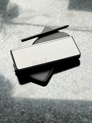 Samsung Fold 3 phone with case and pen