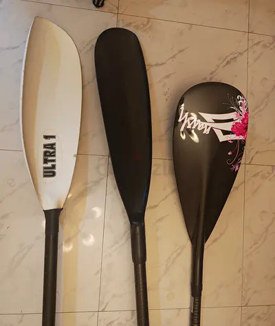 3 X kayak paddles