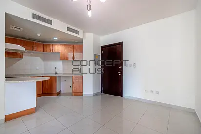 Prime Location I Corner Unit I Spacious Studio