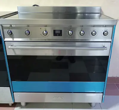 Smeg latest model induction cooker 90cm same like new