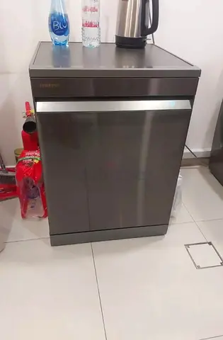 Samsung 14 Place Settings Freestanding Dishwasher | High Energy Efficiency | Black | Smartphone Comp