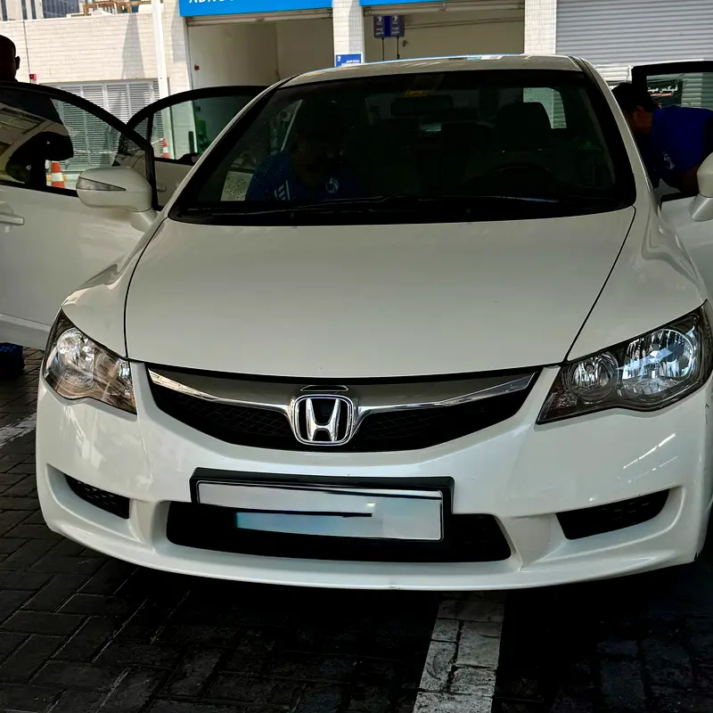 Honda Civic 2011 — photo 1 of 15
