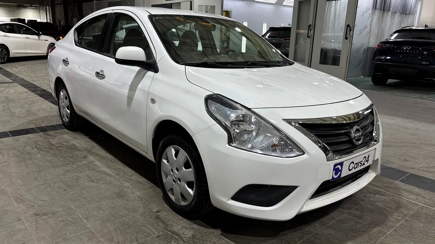 Nissan Sunny 2023 — photo 1 of 13