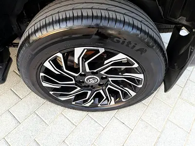 صورة مصغرة 17 لـ 2023 Toyota PRADO