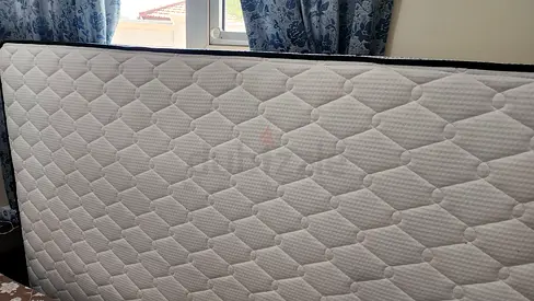 Homebox mattress under warranty available for sale in new condition