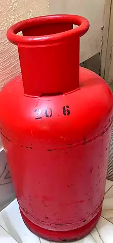 Red LPG Gas Cylinder - 20kg (Used)