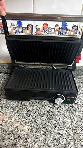 Geepas Electric Contact Grill / Panini Press – Excellent Condition