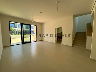 3BR+M Spacious Townhouse | Brand New | Vacant