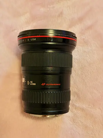 Canon EF 16-35mm f/2.8L II USM Wide-Angle Zoom Lens (Used)