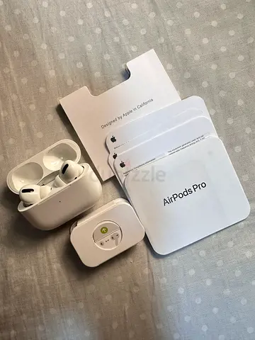 Apple AirPods Pro with original case