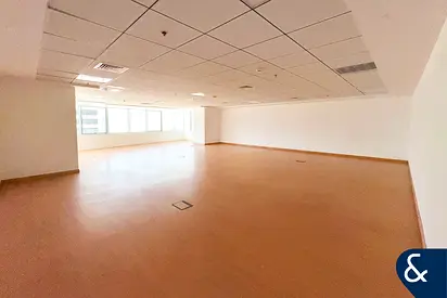 Unfurnished | Fitted | Close to Metro
