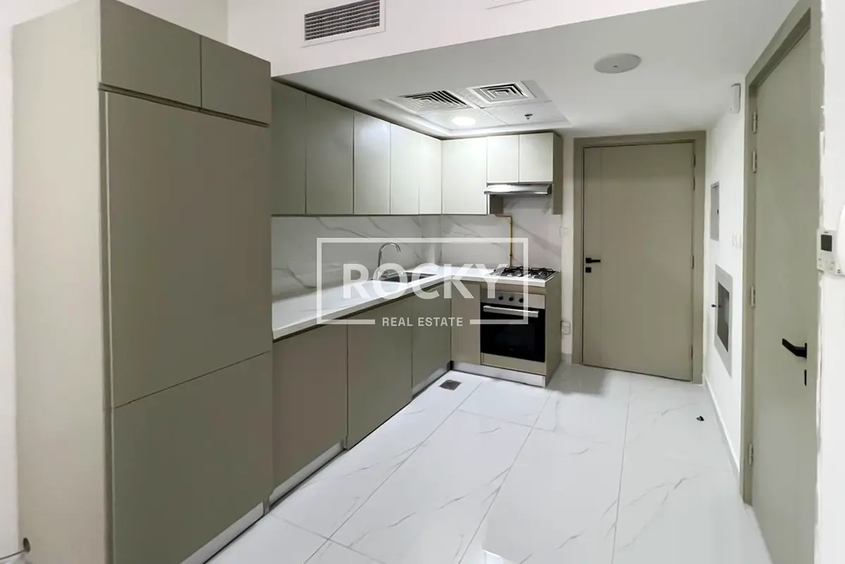 Stylish | New Handover | Modern Living