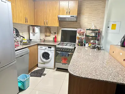 Ladies Bed Space , Only 4 Persons ,Near Life Pharmacy Metro, Jebel Ali Freezone