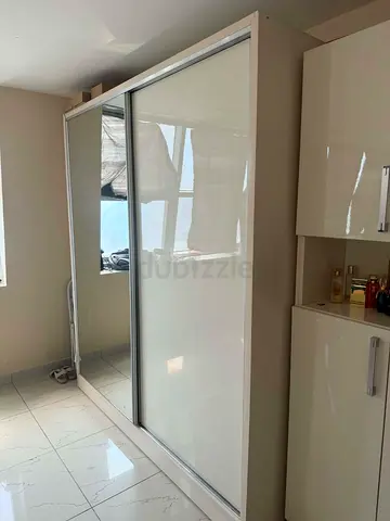 سرير و خزن و ادراج غرفة نوم كاملة  Bed, storage, and drawers, complete bedroom set