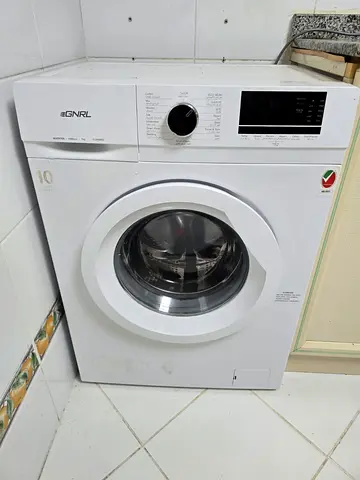 Front load washing machine - 7kg, used, under warranty only 6 months old