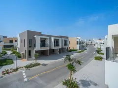 Single Row | Spacious and Bright | Near Wadi Park