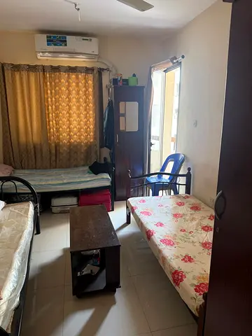 Bedspace available for Executive Bachelor in Satwa | AED 950