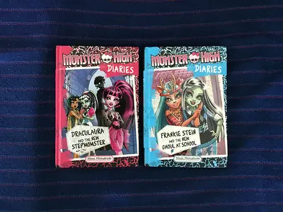 2 MONSTER HIGH DIARIES BOOKS