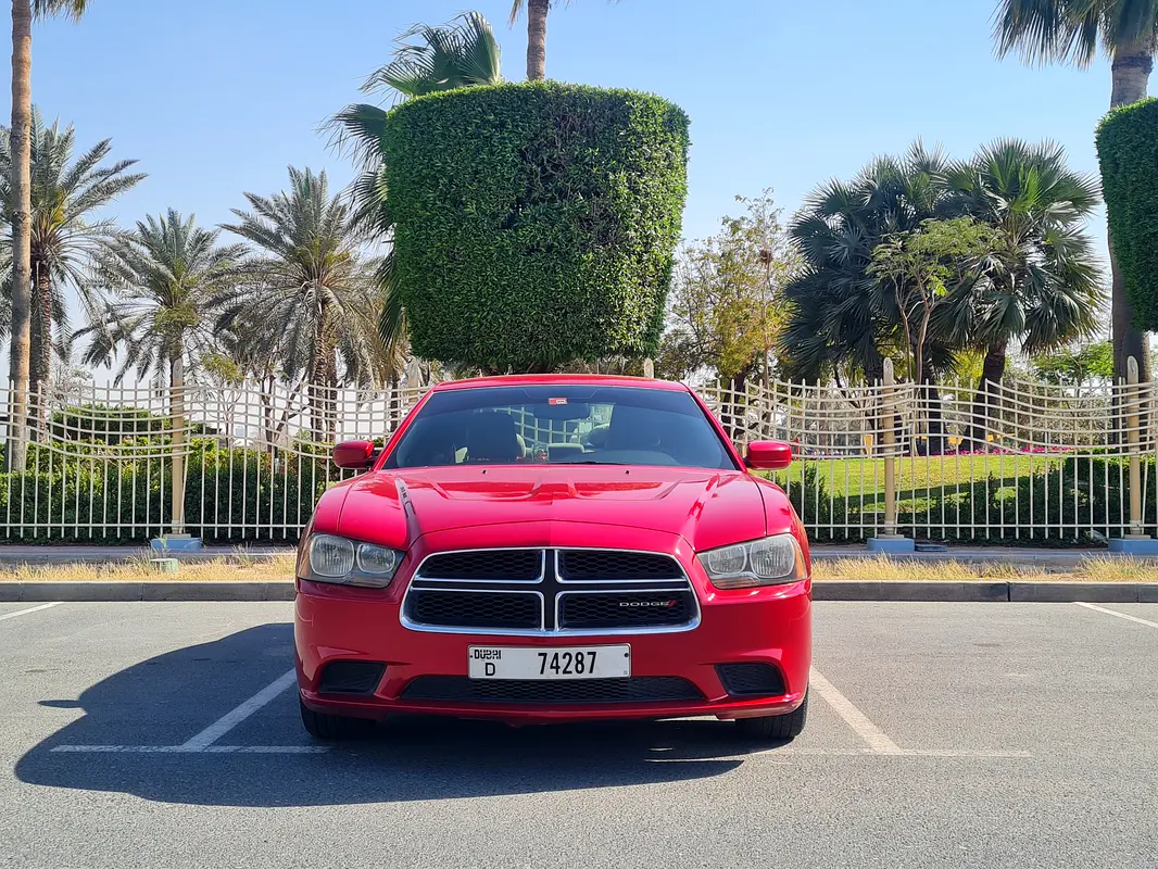 Dodge Charger 2013 — photo 1 of 18