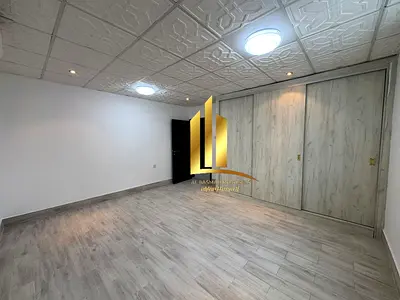 فيلا للبيع في النخيلات | 5 غرف نوم | طابقان | 1.45 مليون درهم 🏡.