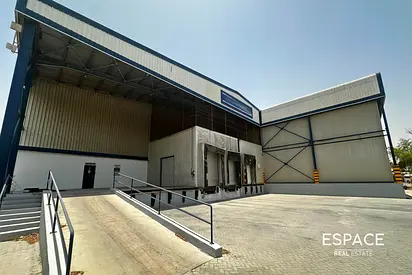 Logistics Warehouse | 35,300 Sqft | 5 Loading Bays