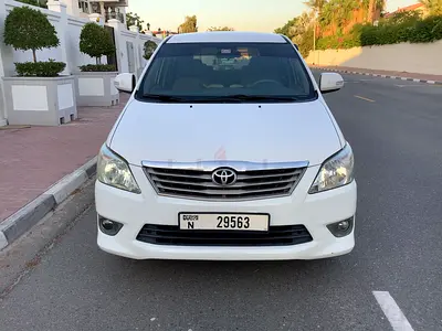 Well Maintained Toyota Innova 2012 Standard GCC Specs