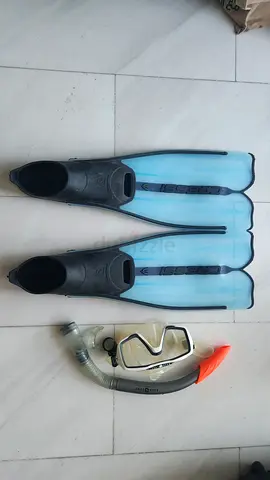 Snorkeling set — fins, mask and snorkel in perfect condition