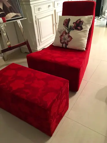 IDDesign red chair