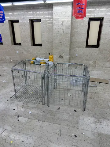 Baskets / Display Cages / hungers and manikins ...