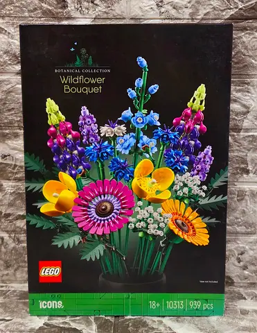 LEGO® Icons Wildflower Bouquet 10313 (939 pcs)
