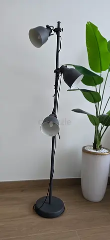 Adjustable Triple-Head Floor Lamp - Black Metal