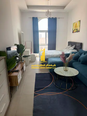 للإيجار الشهري بعجمان – شقه استوديو مع مطبخ شبه منفصل, باطلاله مفتوحه مميزه, الاستوديو مفروش بالكامل فرش راقي جدا بمطبخ مجهز بالكامل بأحدث الأجهزه