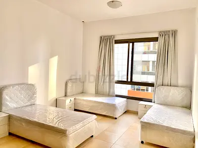 Bedspace available for executive bachelor