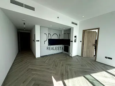 Brand new | Canal view | Mid floor