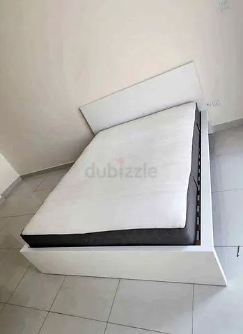 IKEA malam king‑size bed (180 × 200 cm) with an IKEA mattress ✨