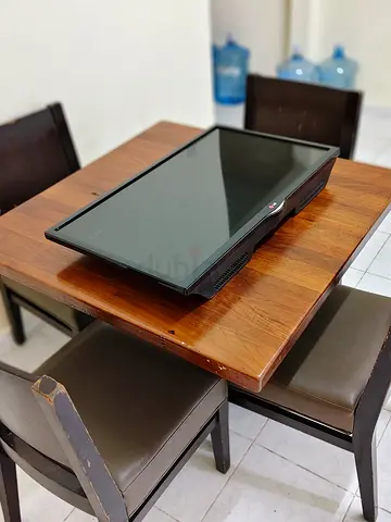 Dinning table