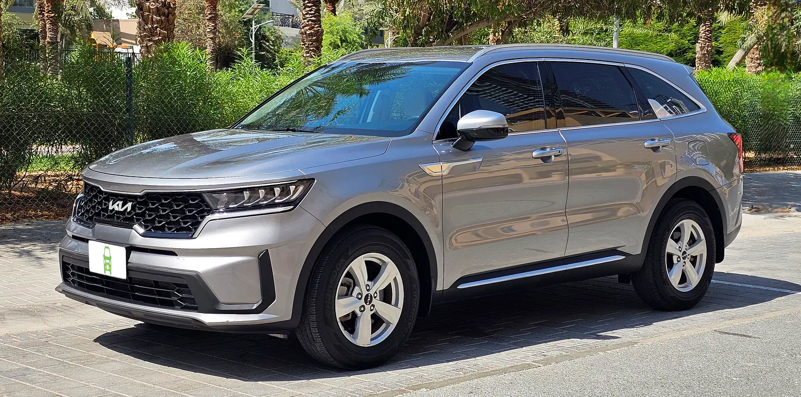 Kia Sorento 2023 — photo 1 of 13