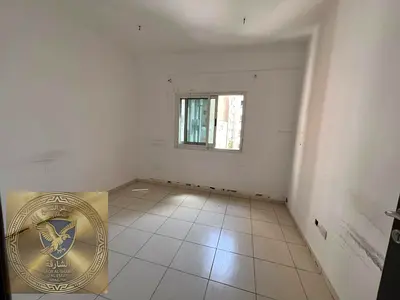 غرفة وصالة القليعة مساحة واسعة إطلالة مفتوحة تكييف سبليت مطبخ مجهز موقع هادئ سكن مريح