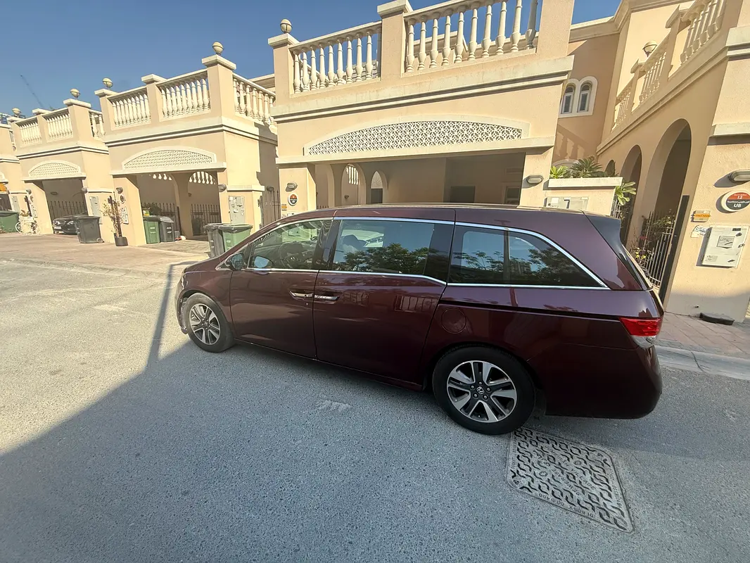 Honda Odyssey 2015 — photo 1 of 5