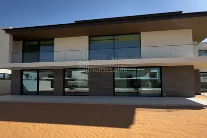 GENUINE LISTING | ON THE PARK | PRIME LOCATION
