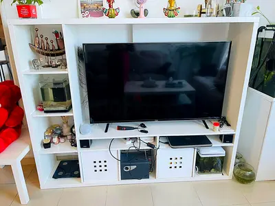 TV Stand in best condition