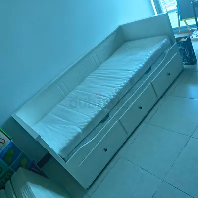 IKEA Hamnes daybed with 3 big storage drawers and 2 IKEA mattresses.