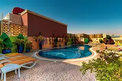 Amazing 1 BHK | Closed Kitchen | Family Building