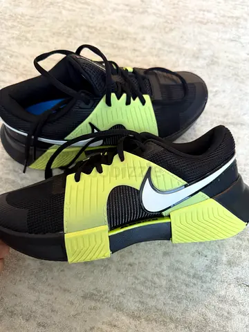 Nike Zoom GP Challenge Hard Court Tennis Shoes size 39 eu