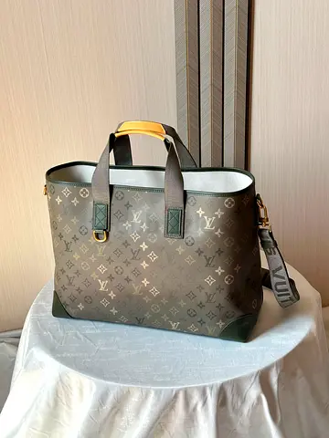 Louis Vuitton Tote Bag For Men